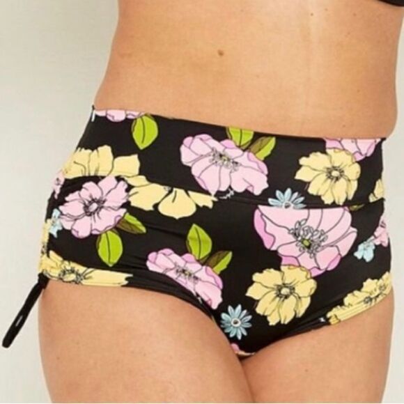 COPY - Victoria’s Secret Pink Swim Shortie Bikini Bottom Ruched Sides Black flo… - Picture 1 of 8